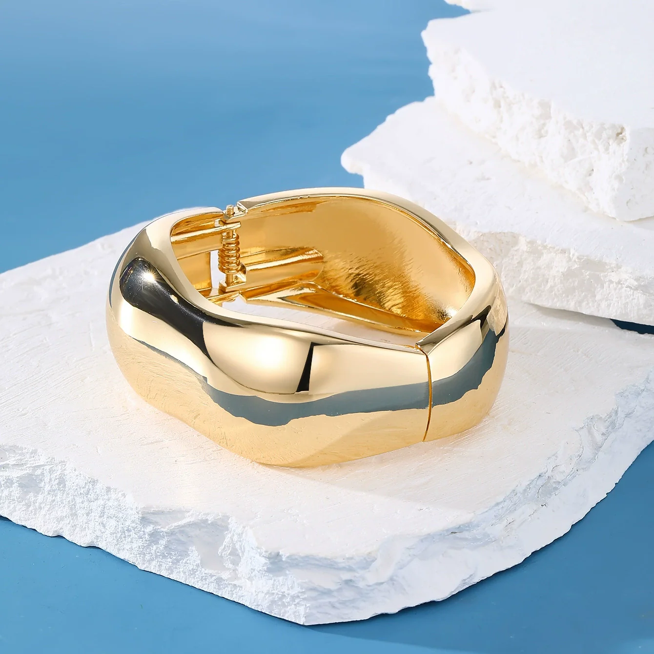 Jewelry Bracelets Alloy Geometric Exaggerated Design Electroplating Wave Shape - Image 8