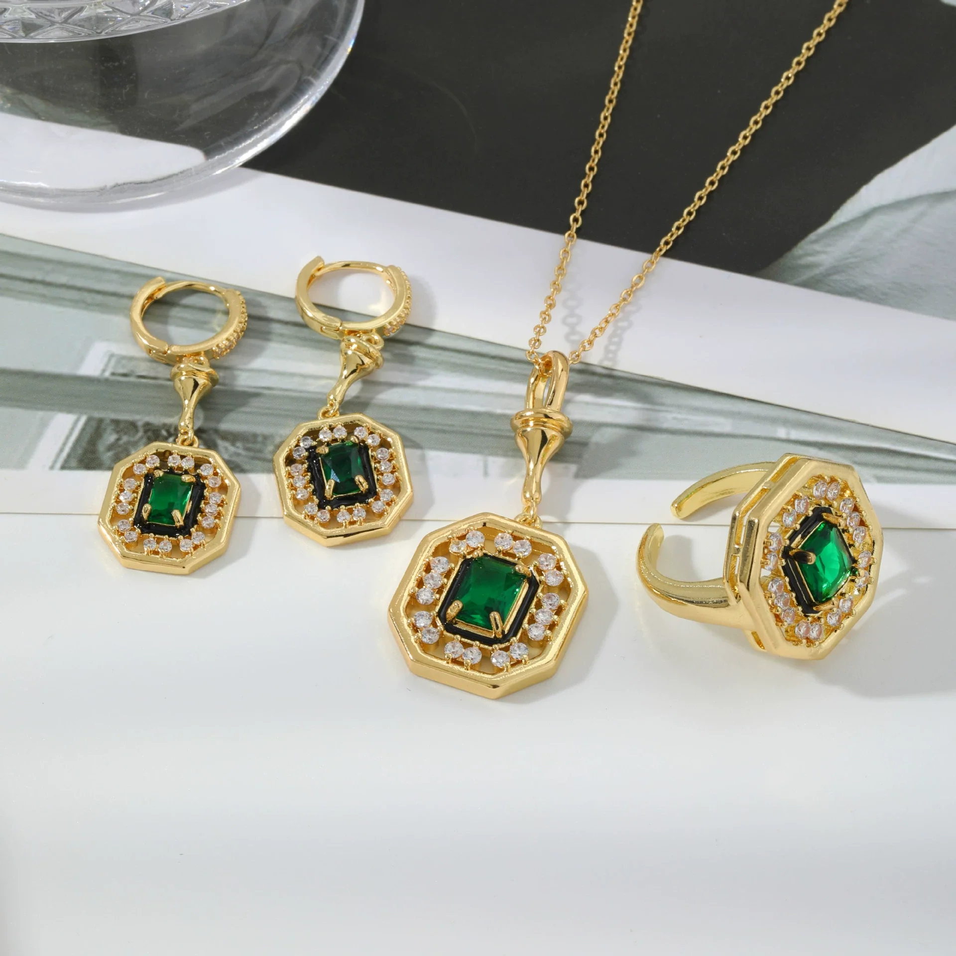 Jewelry Copper Inlaid Zircon Geometric Heart Shape Electroplating Set - Image 3
