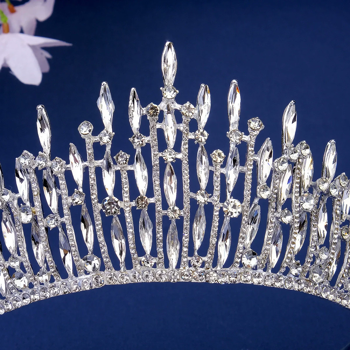 Jewelry Court Style Light Luxury Alloy Crystal Hairband Crown Electroplated For Women - Image 4