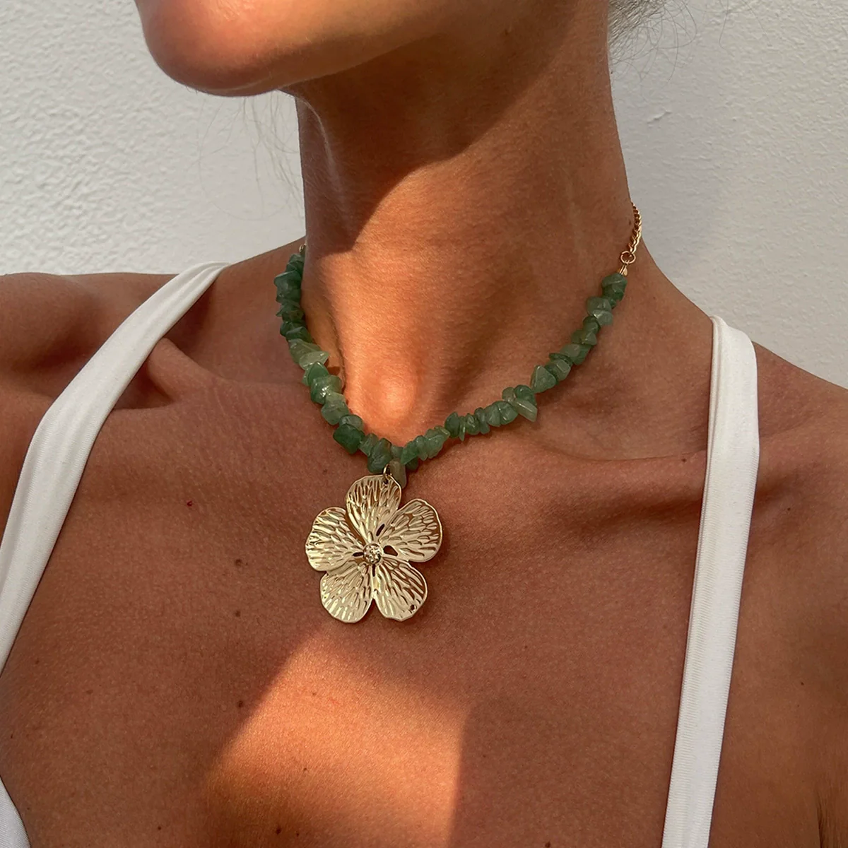 Jewelry Gravel Iron Metal Electroplated Bohemian Flower Pendant Clavicle Chain - Image 6