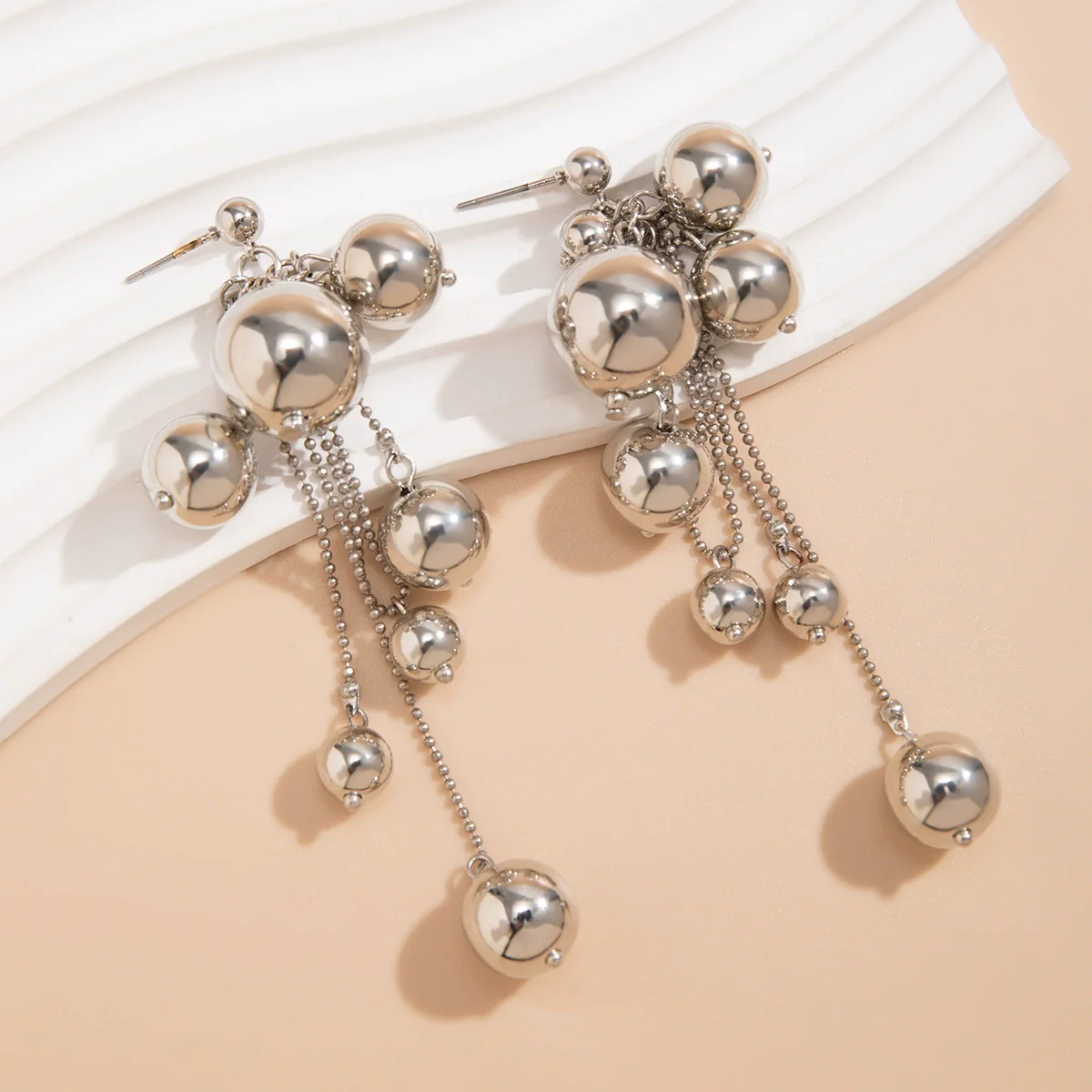 Jewelry Imitation Pearl Metal Beaded Tassel Earrings Geometric Style Electroplated For Women - Image 4