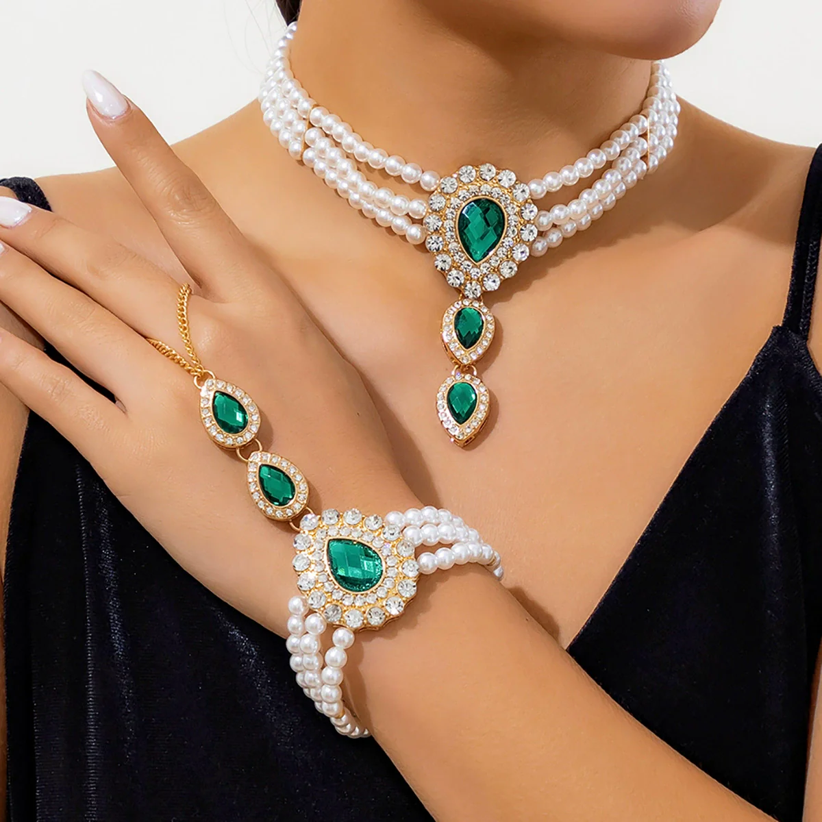 Jewelry Imitation Pearl Rhinestone Dropshaped Beaded Choker Necklace Electroplating Women's Retro Light Luxury Style