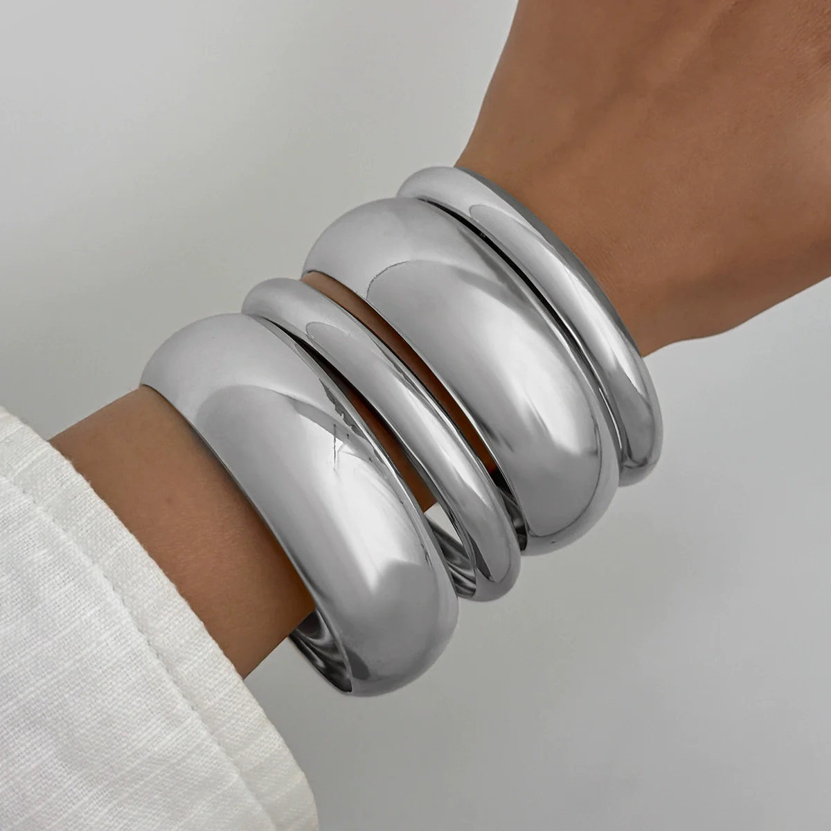Jewelry Iron Simple Geometric Curved Glossy Twist Bracelet Set Electroplated - Image 12