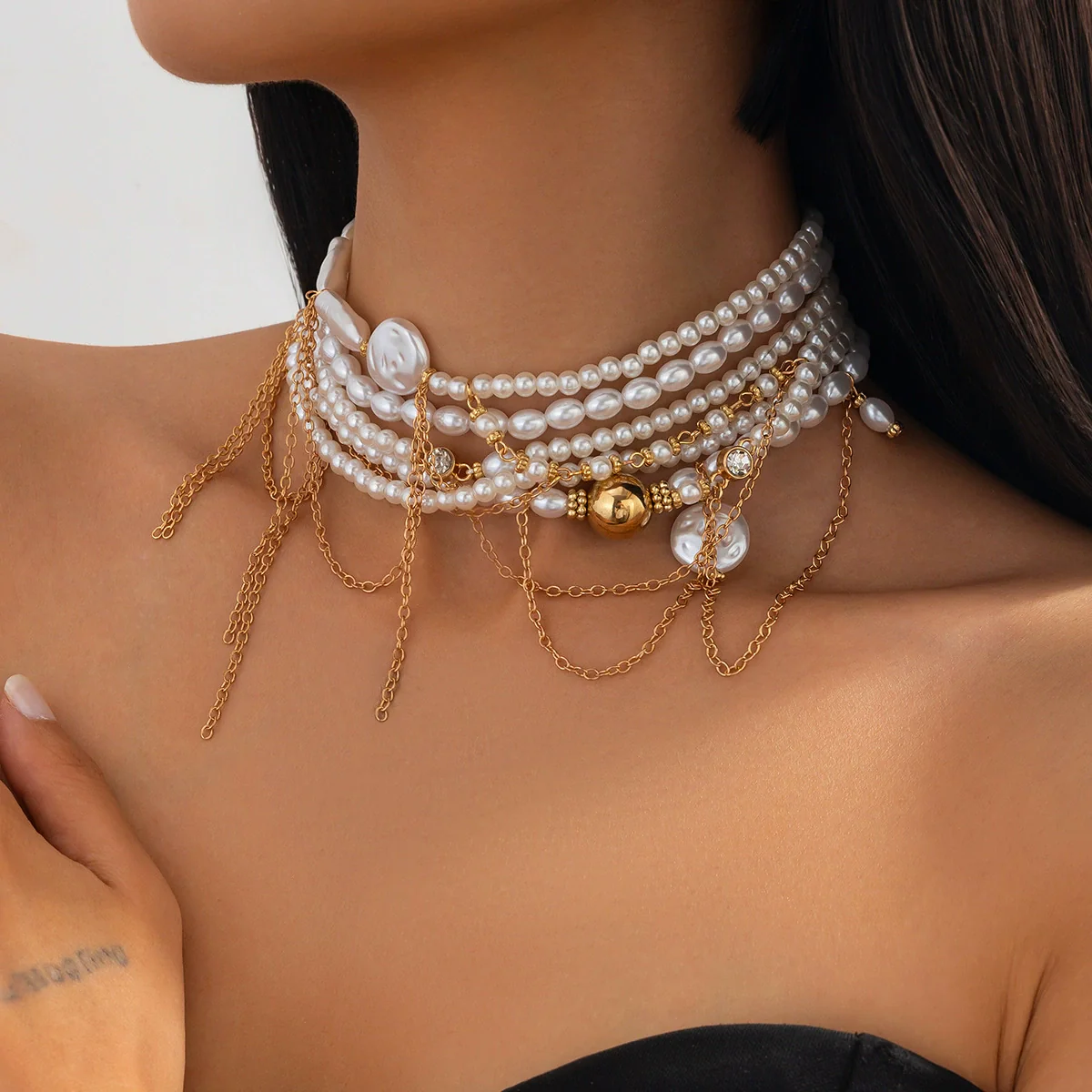 Jewelry Light Luxury Alloy And Imitation Pearl Multilayer Tassel Necklace With Geometric Pattern And Electroplating - Image 2