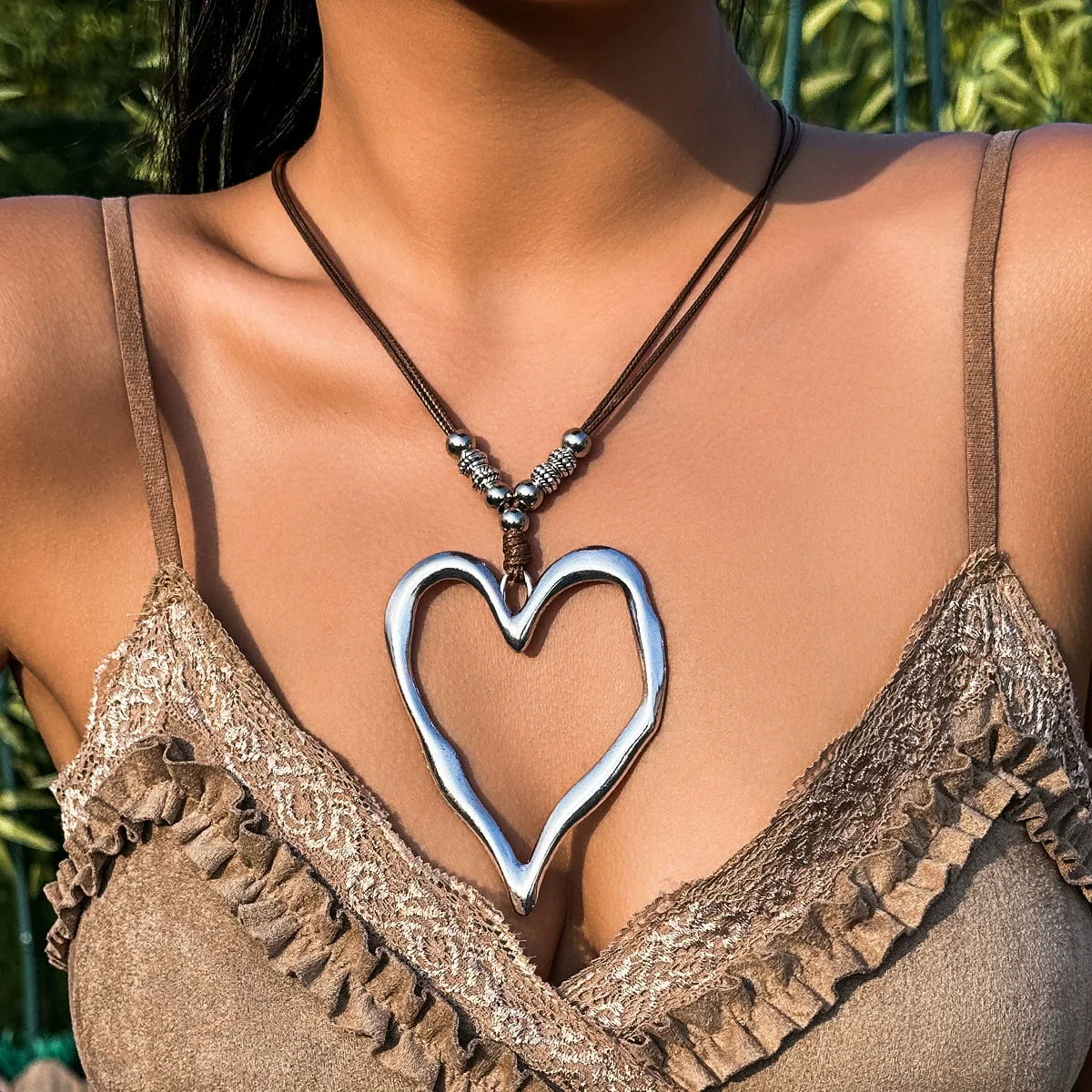 Jewelry Metal Alloy Heart Shaped Choker For Female - Image 9