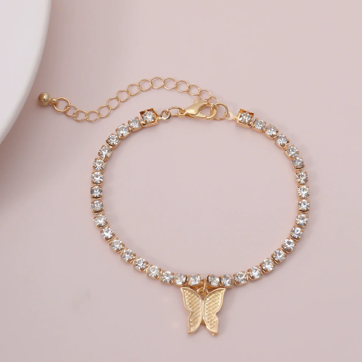 Jewelry Metal Copper Butterfly Claw Chain Simple Single Layer Retro Clavicle Necklace For Women - Image 10