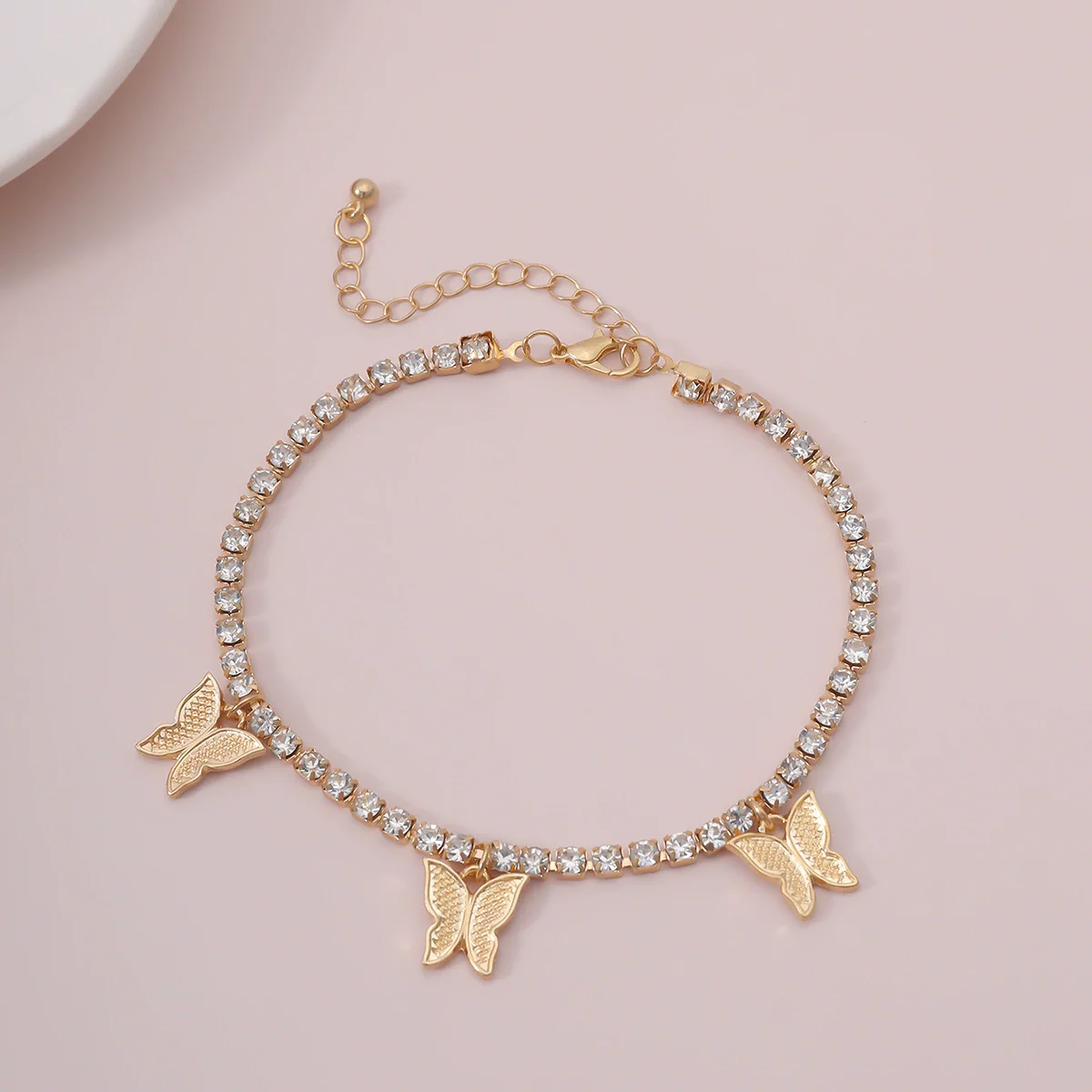 Jewelry Metal Copper Butterfly Claw Chain Simple Single Layer Retro Clavicle Necklace For Women - Image 6