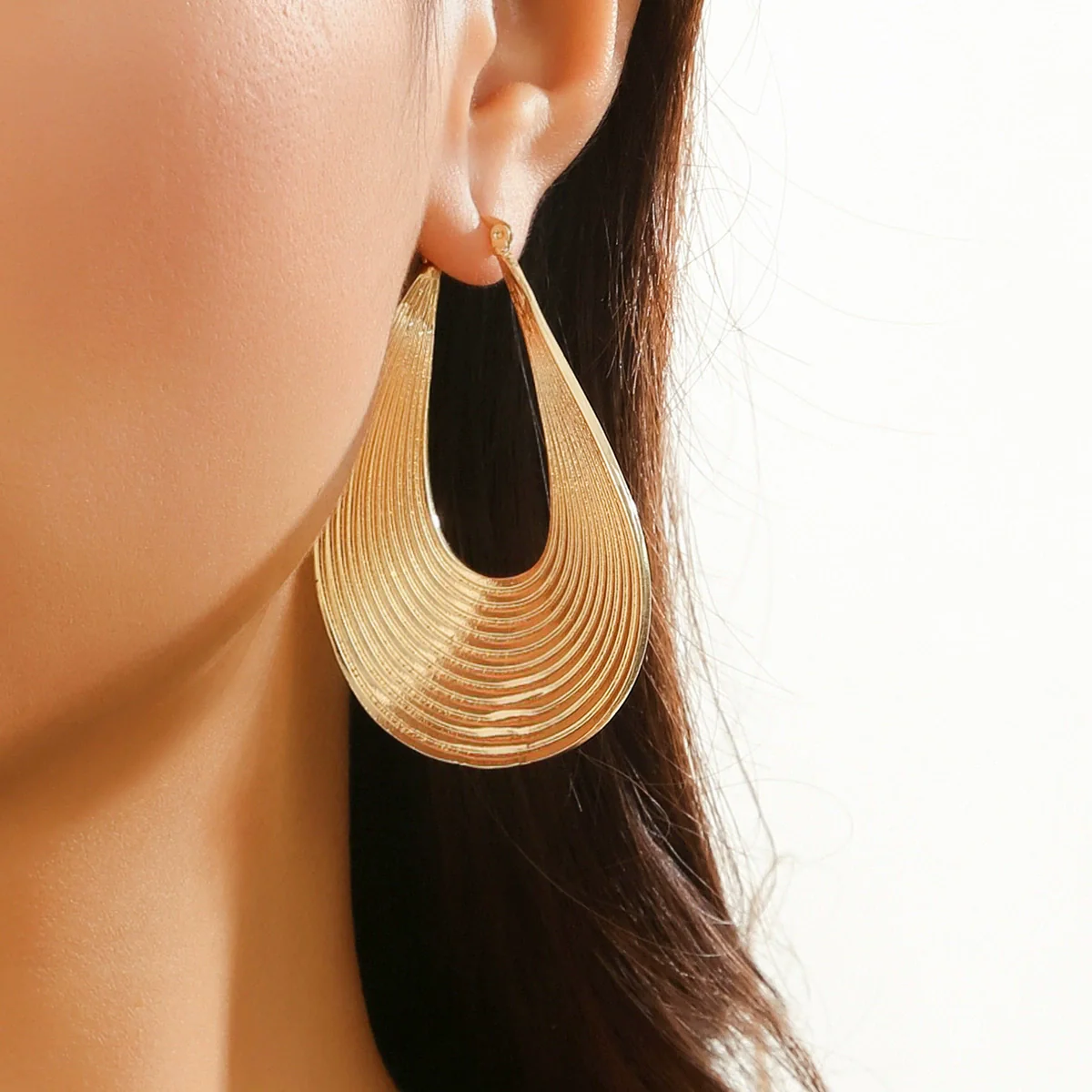 Jewelry Metal Exaggerated Retro Geometric Arc Stripe Earrings Electroplated For Women - Image 6
