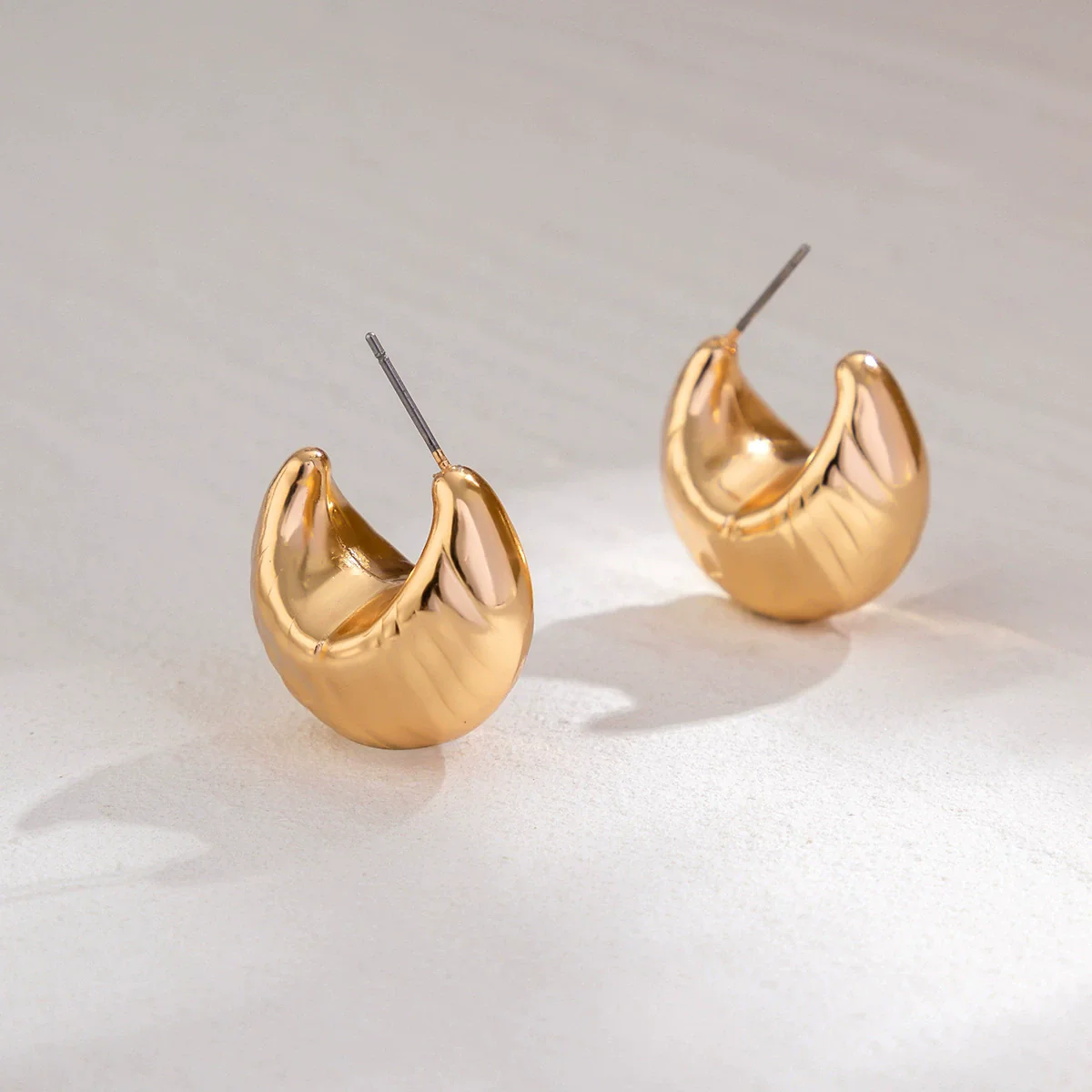 Jewelry Metal Geometric Imitation Pearl Tassel Pleated Earrings With Electroplating - Image 4