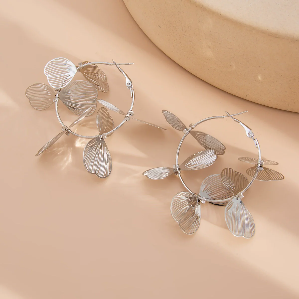 Jewelry Metal Leaf Flower Exaggerated Electroplated Earrings For Women - Image 7