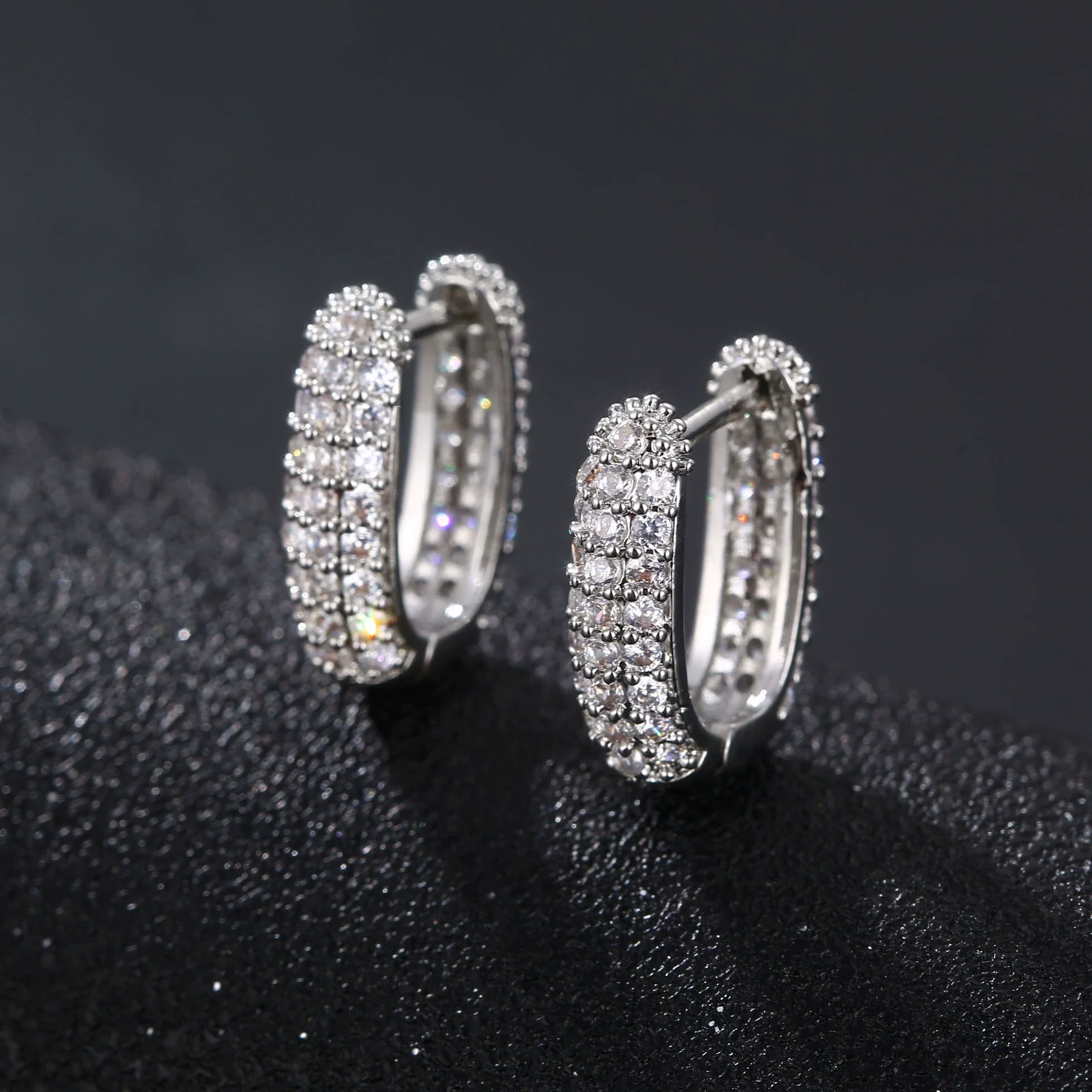 Jewelry Microinlaid Zircon Environmental Protection Copper Geometric Style Ear Buckle Earrings - Image 3