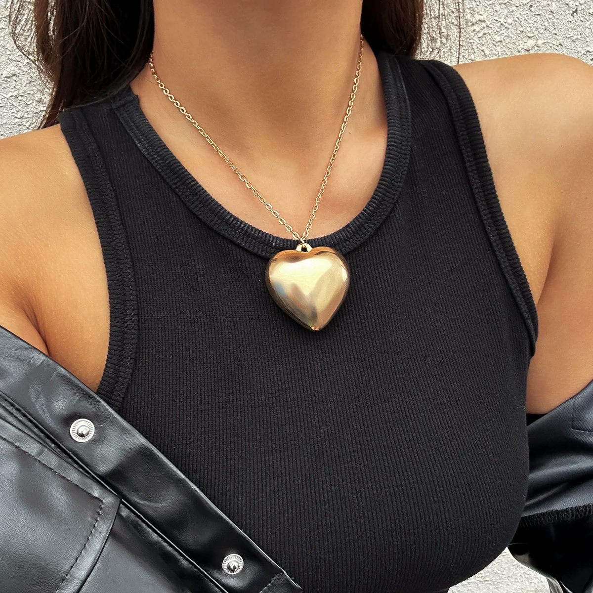 Jewelry Plastic Resin Heart Shape Pendant Necklace With Cross Chain And Electroplating Treatment - Image 3