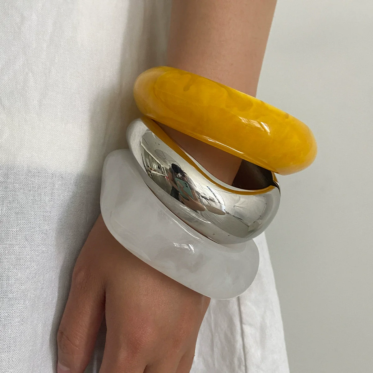 Jewelry Resin Geometric Glossy Light Luxury Elegant Polish Bracelet For Women - Image 3