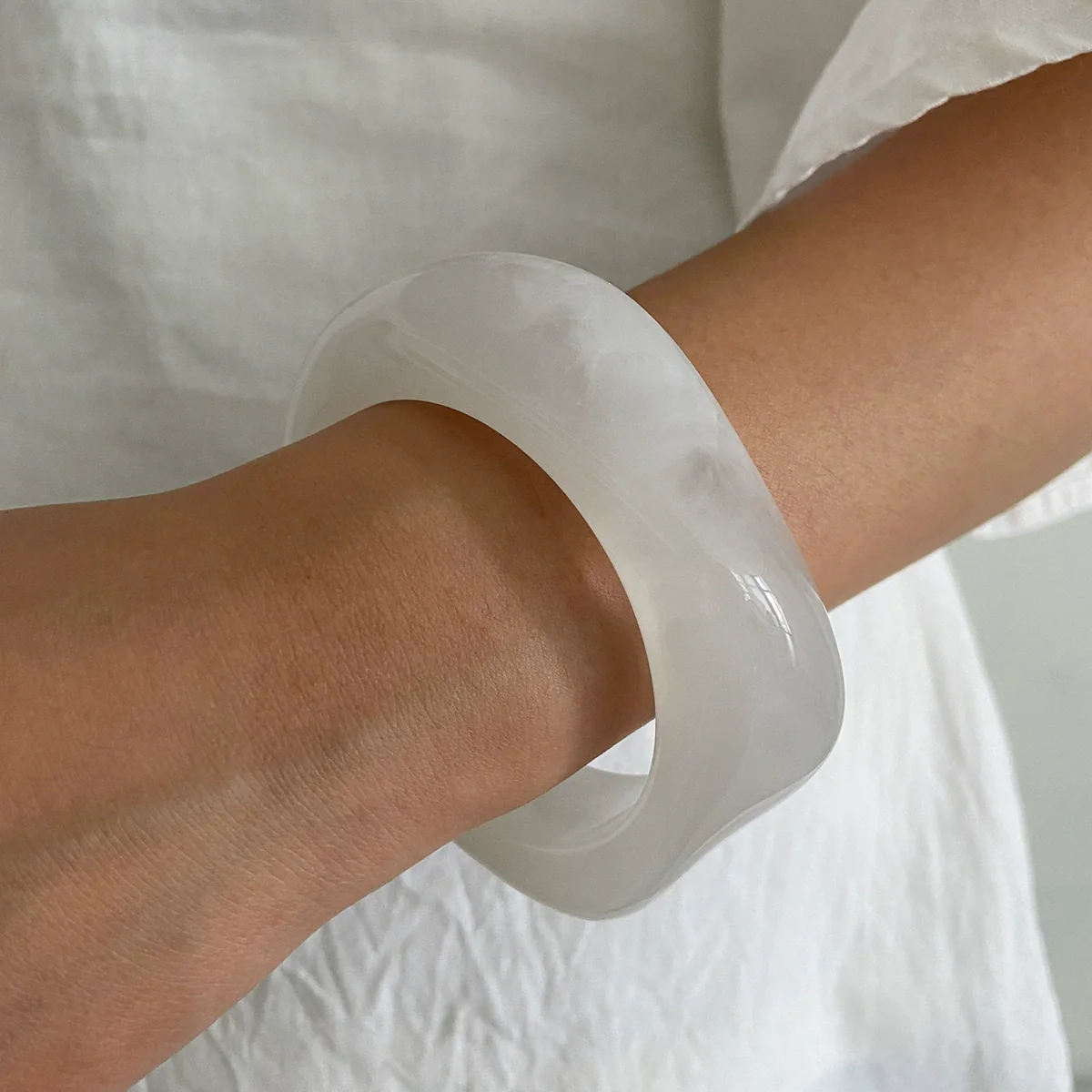 Jewelry Resin Geometric Glossy Light Luxury Elegant Polish Bracelet For Women - Image 7