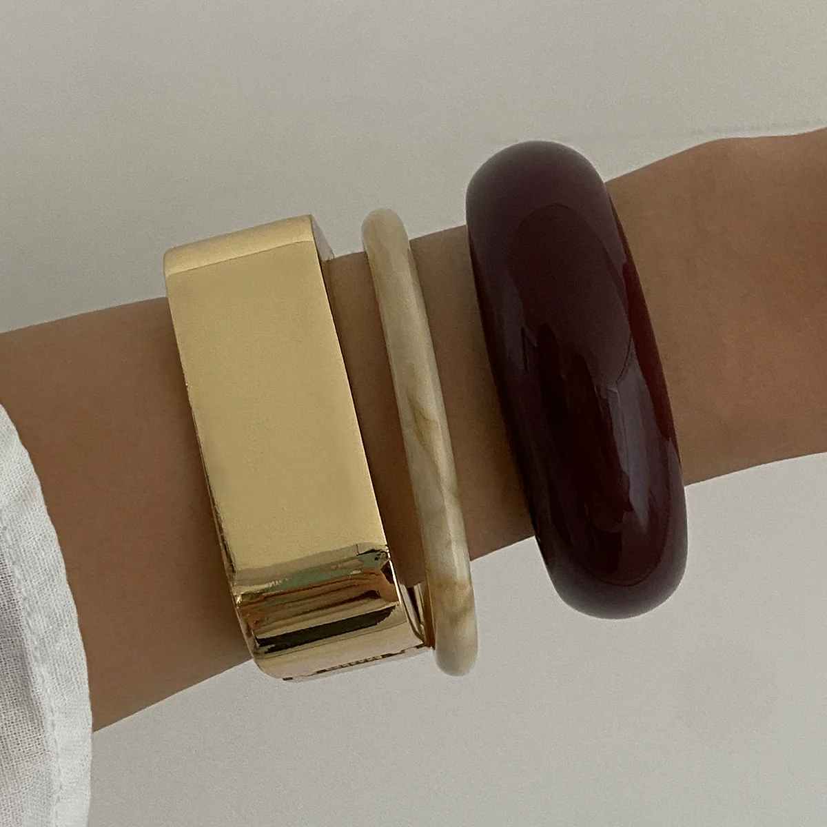 Jewelry Resin Square Wide Bracelet Versatile Retro Red Glossy Manual Electroplated For Women - Image 3