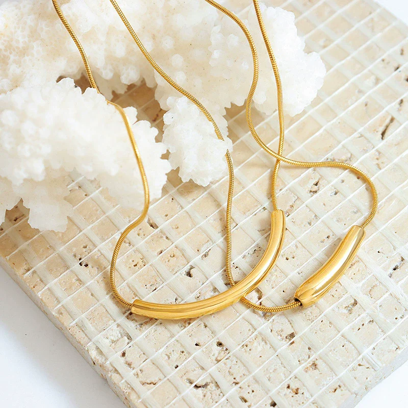 Jewelry 316L Stainless Steel Gold Plated Geometric Style Electroplated Smile Necklace For Women - Image 2