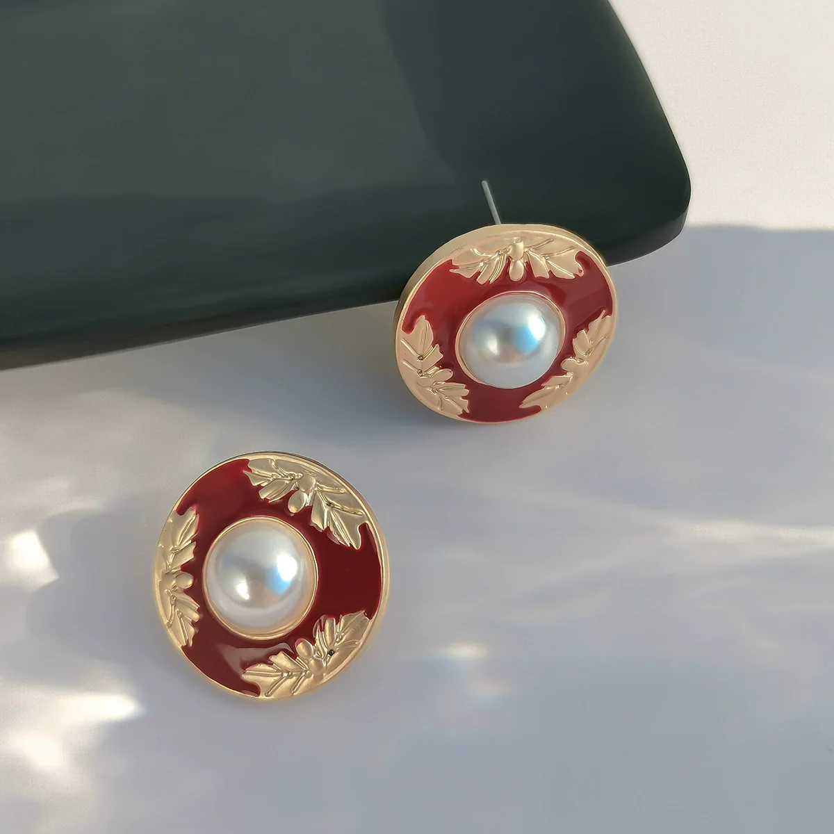 Jewelry Vintage Fragrant Style Heartshaped Geometric Round Earrings For Women Dripping Oil Alloy Imitation Pearl Electroplating - Image 10