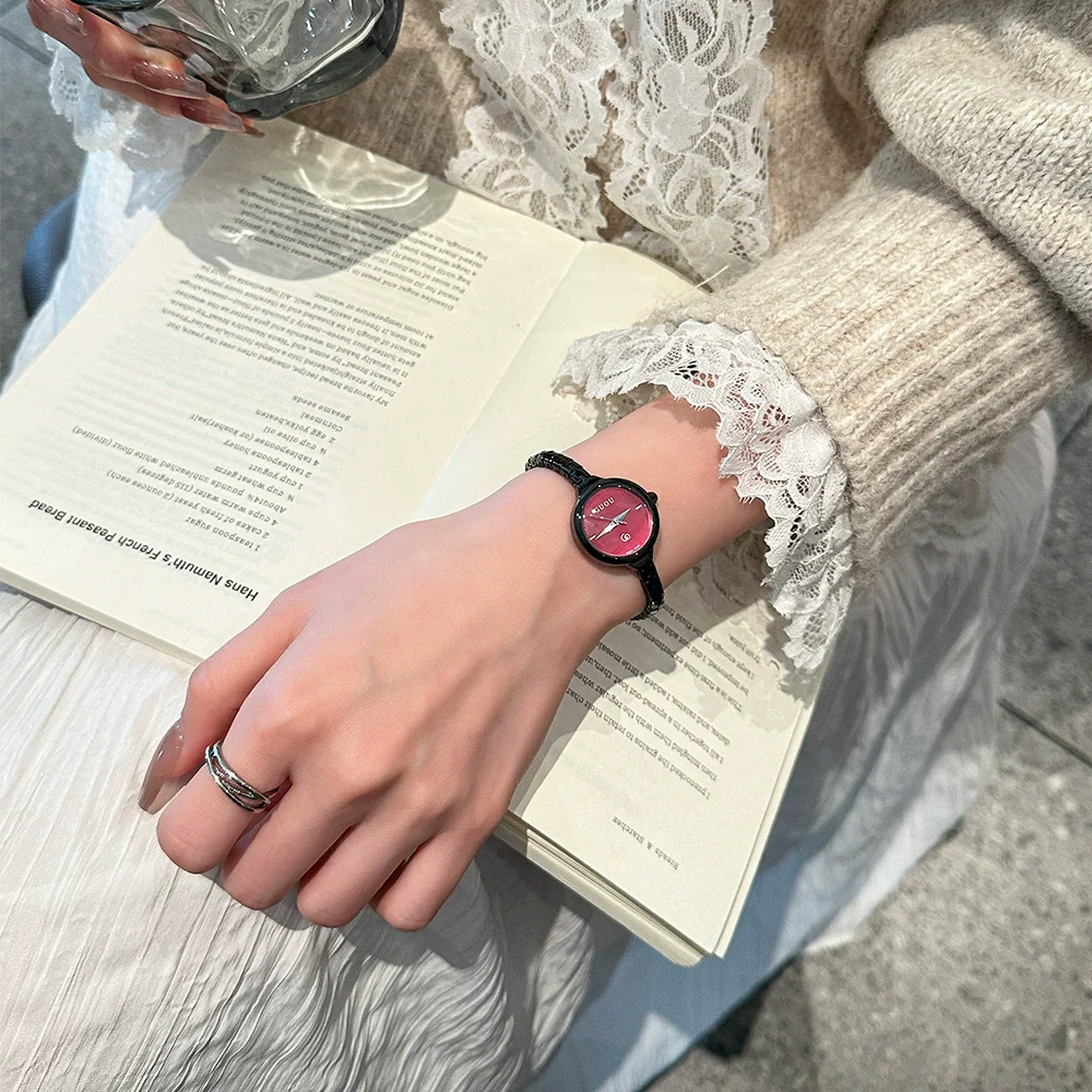 Ladies Alloy Casual Round Dial Wrist Watch With Stainless Steel Buckle And Mineral Reinforced Glass Mirror - Image 2