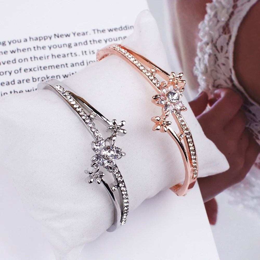 Ladies Alloy Heart Shape Inlaid Crystal Jewelry Bracelet