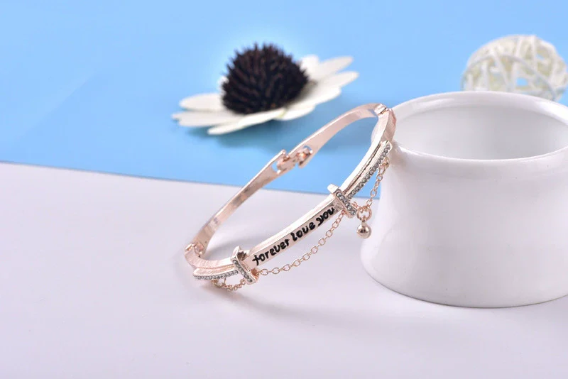 Ladies Alloy Heart Shape Inlaid Crystal Jewelry Bracelet - Image 12