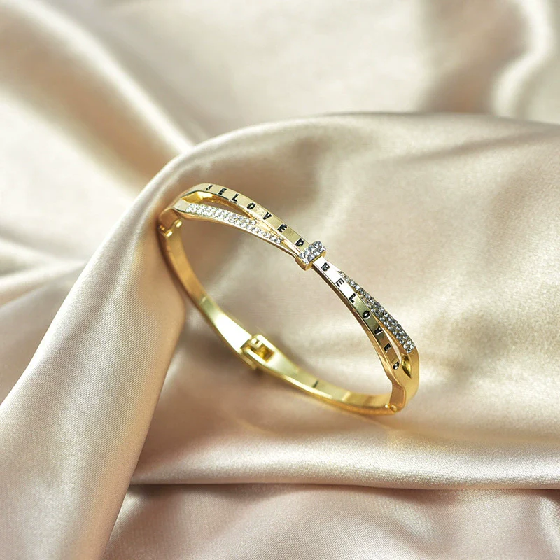 Ladies Alloy Heart Shape Inlaid Crystal Jewelry Bracelet - Image 17