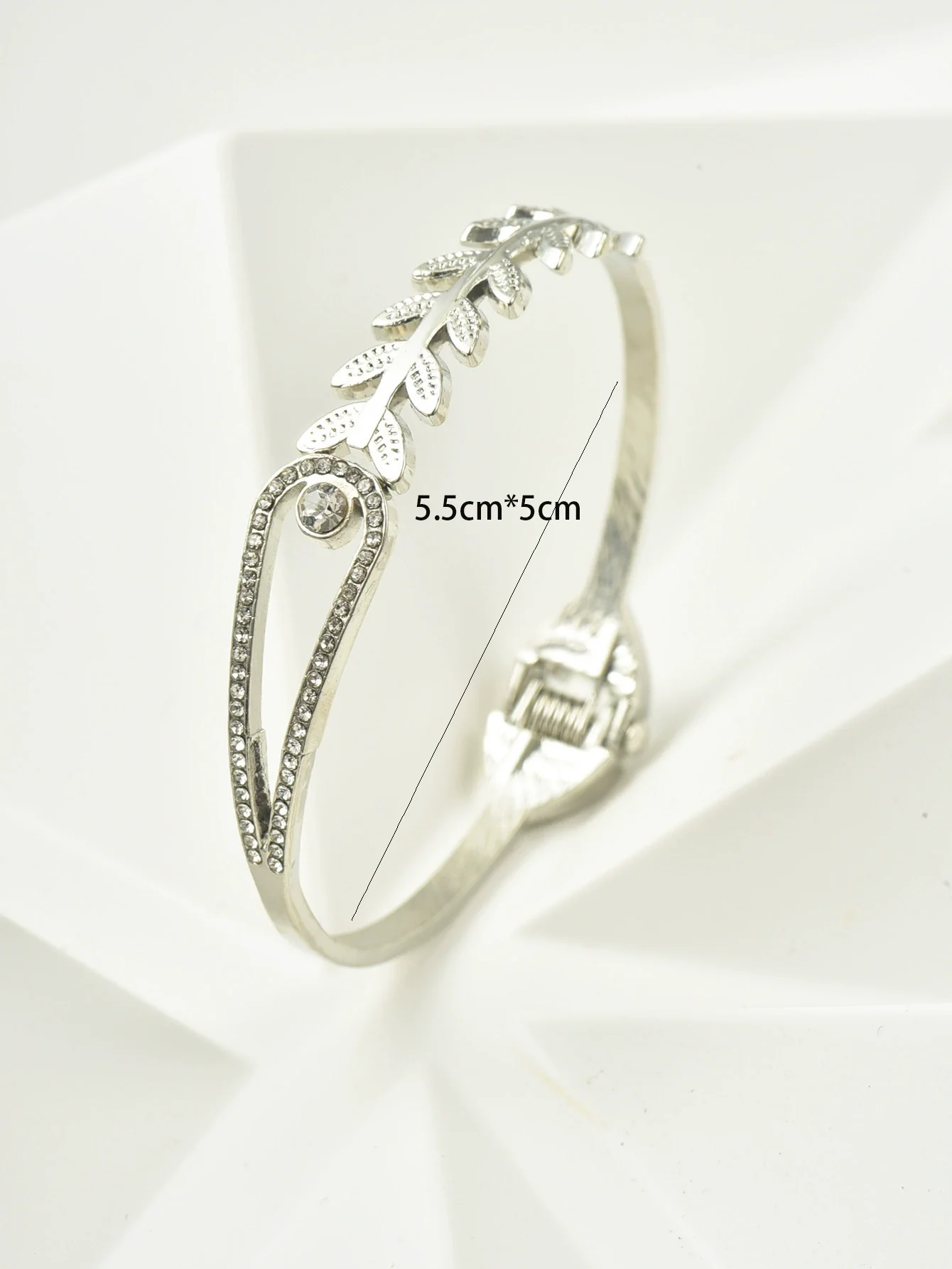 Ladies Alloy Heart Shape Inlaid Crystal Jewelry Bracelet - Image 25