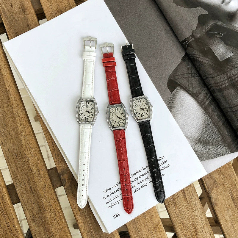 Ladies Alloy Imitation Leather Strap Electronic Quartz Watch With Rectangular And Barrel Shape - Image 2