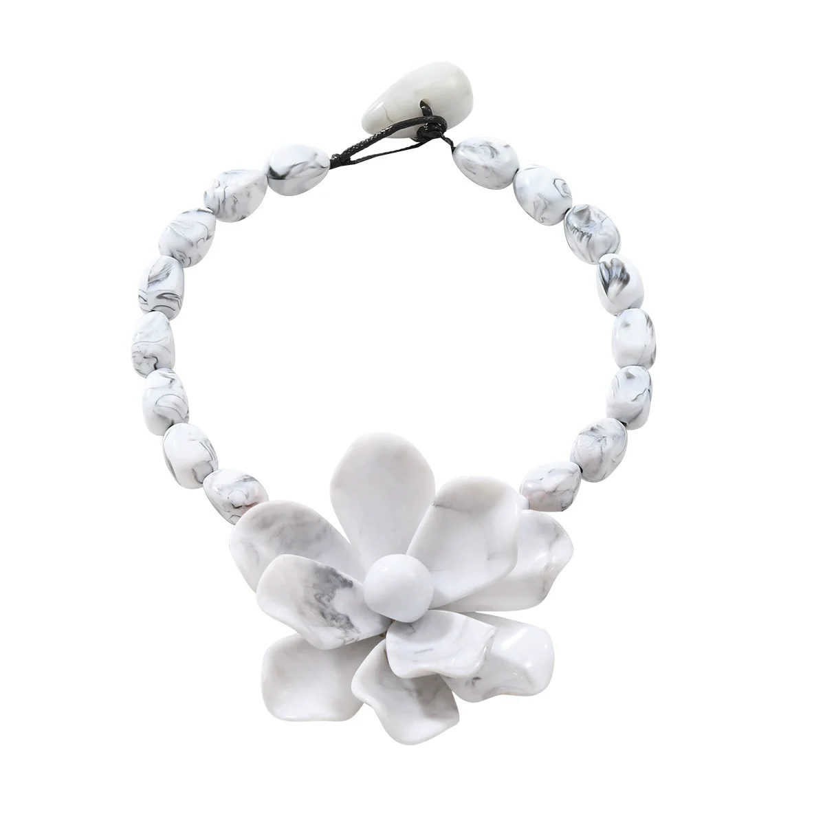 Ladies Bead Chain Necklace With Exaggerated Big Flower Pendant Acrylic Material Geometric Pattern Polishing Treatment - Image 5