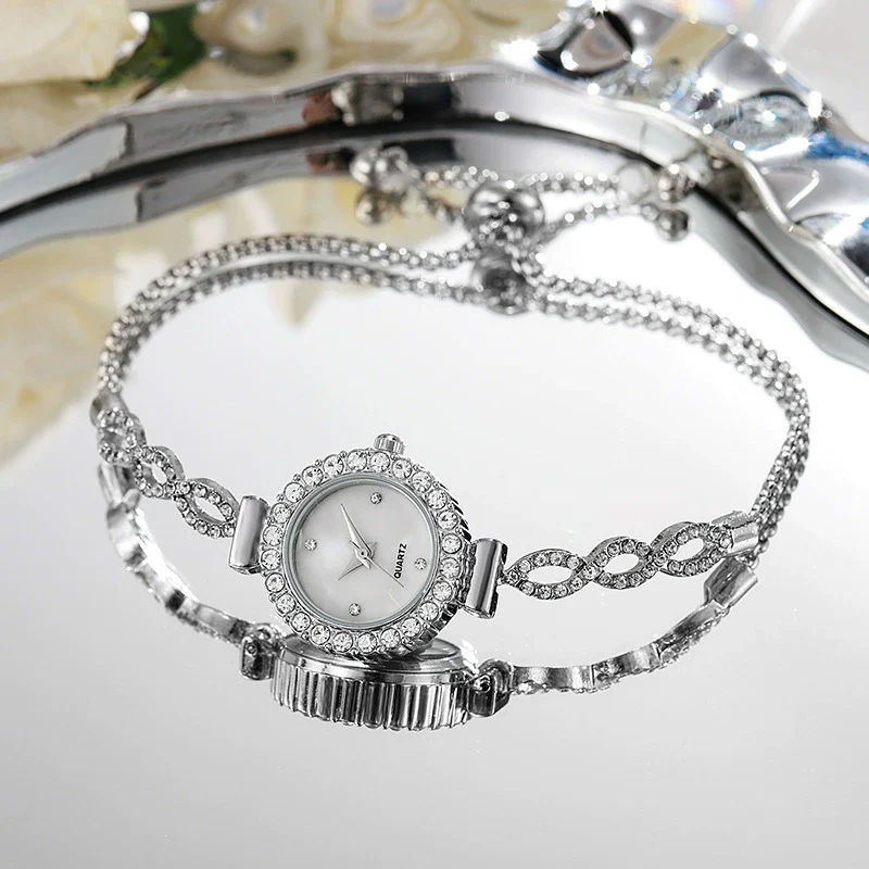 Ladies Casual Alloy Round Quartz Watch With Stainless Steel Buckle - Image 4