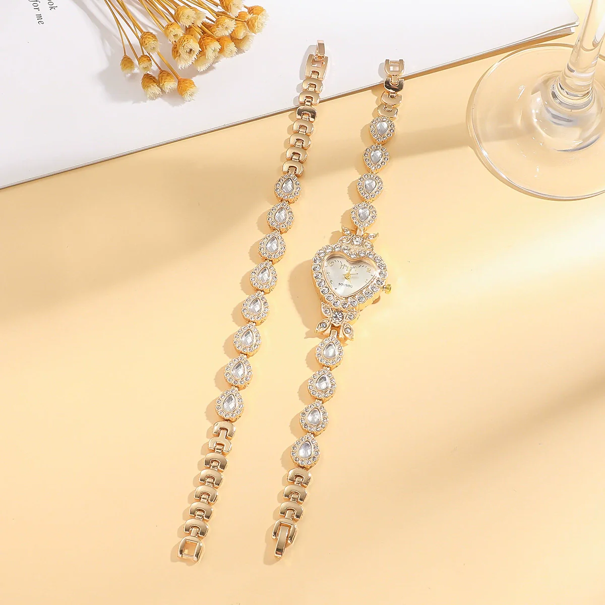 Ladies Fashion Alloy Heart Shape Dial Watch Bracelet - Image 2