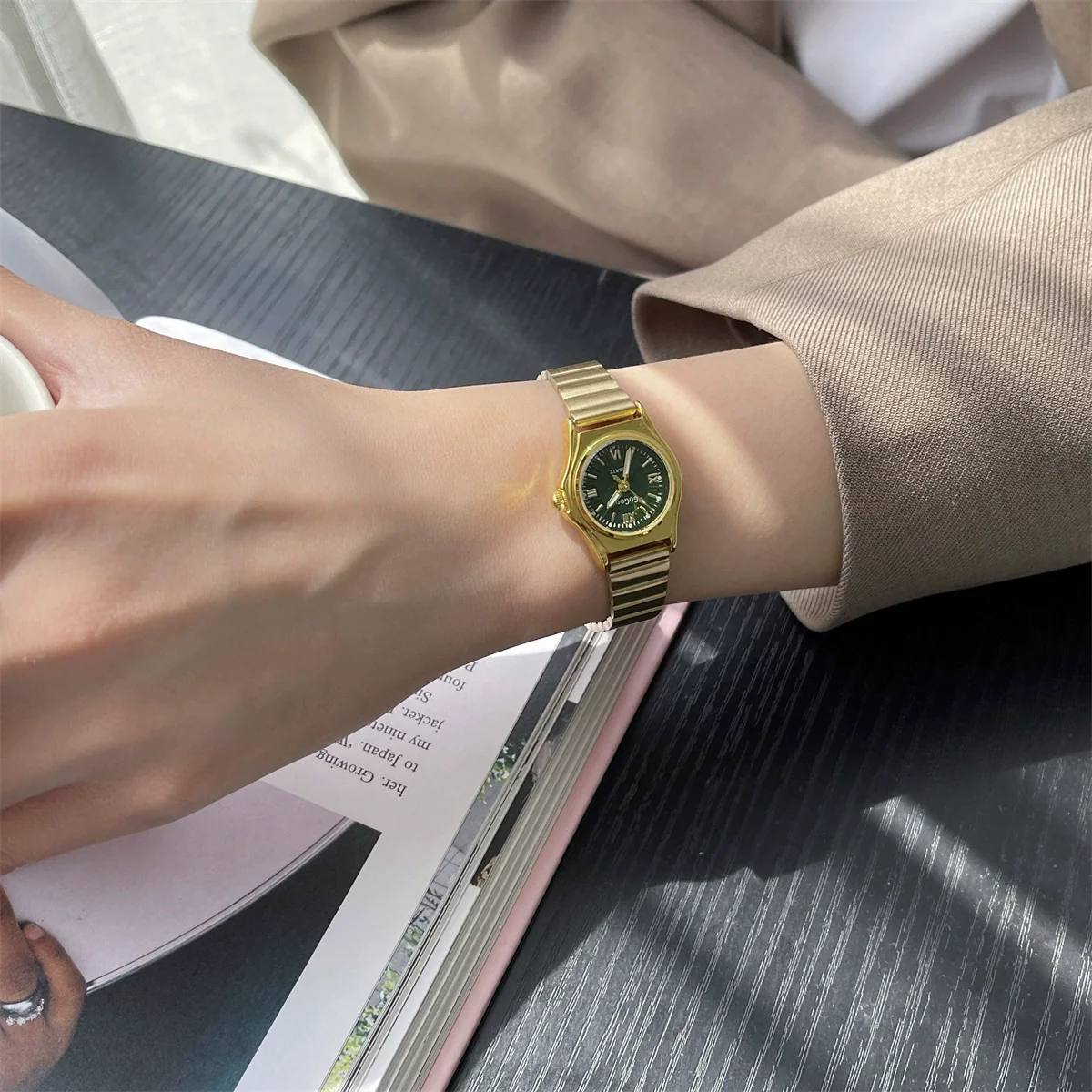 Ladies Fashion Quartz Watch With Bamboo Strap And Alloy Case Stainless Steel Buckle Round Dial - Image 8