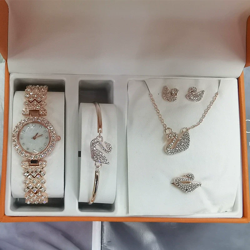 Ladies Leisure Quartz Watch With Alloy Case And Stainless Steel Strap And Buckle In Round Dial Shape - Image 8