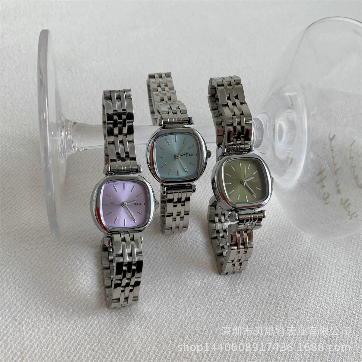 Ladies Metal Square Dial Fashion Casual Quartz Watch With Steel Band