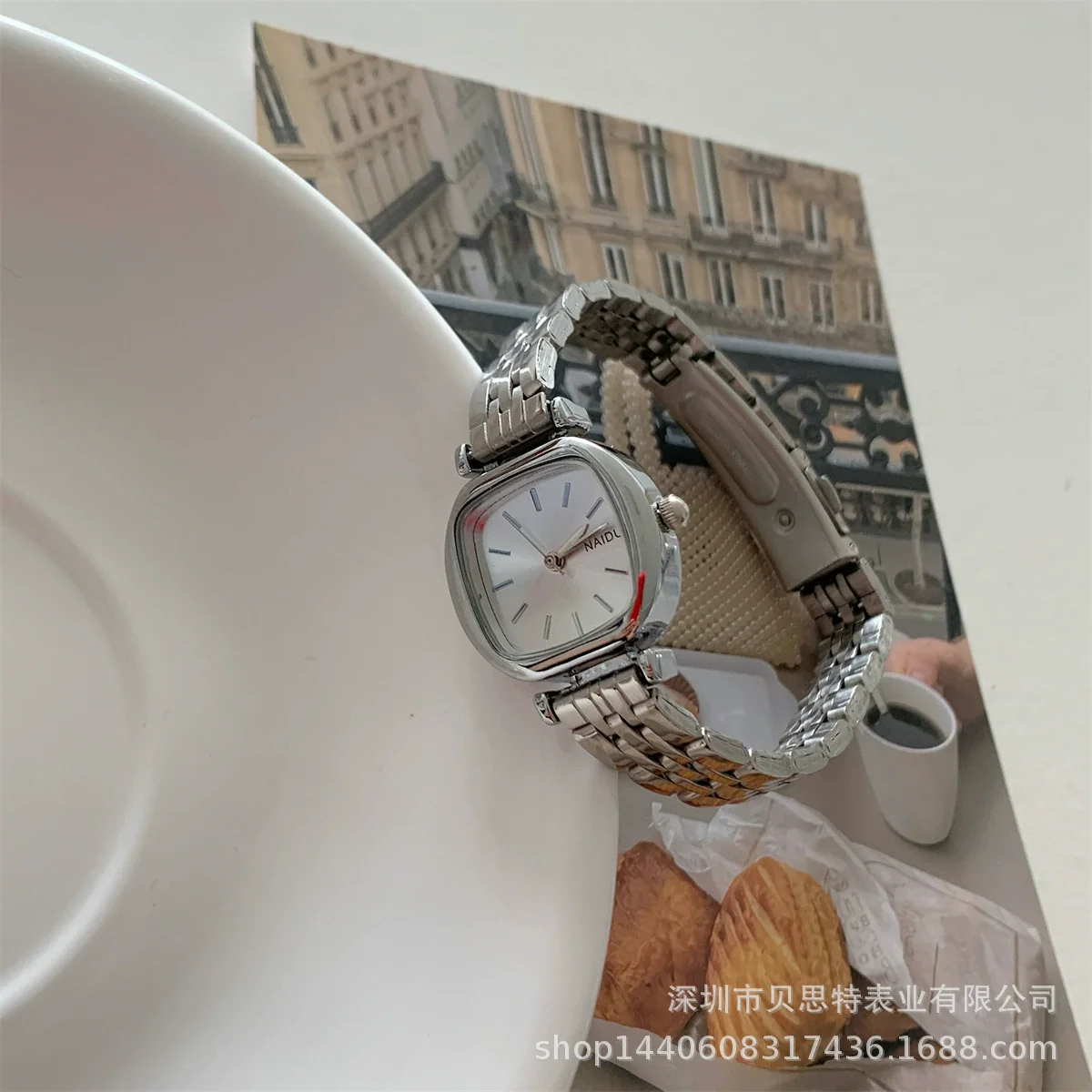 Ladies Metal Square Dial Fashion Casual Quartz Watch With Steel Band - Image 3