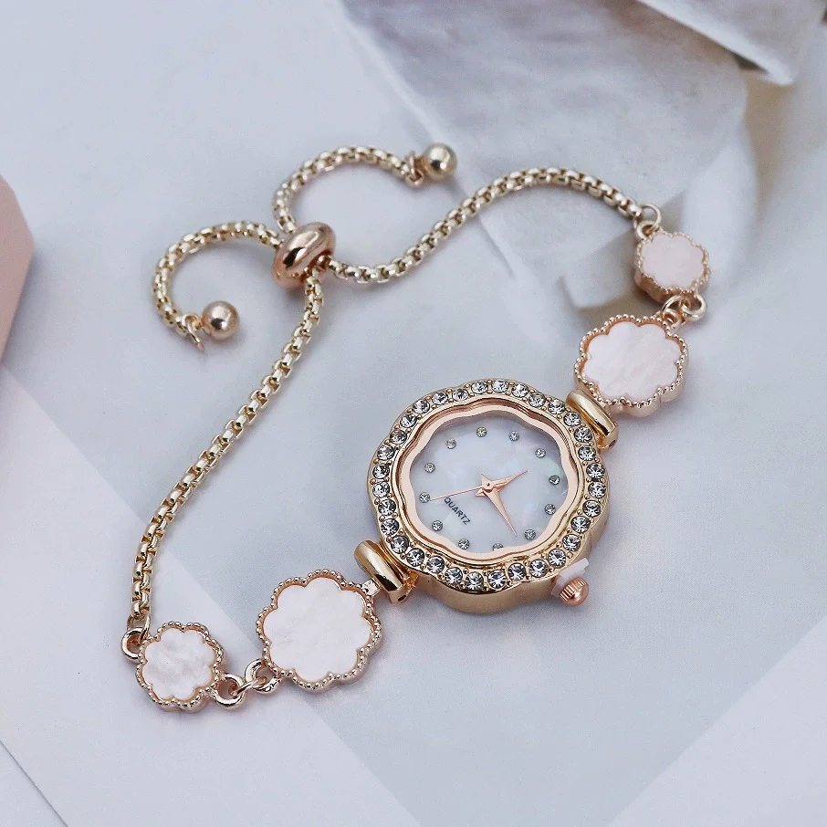 Ladies Quartz Bracelet Watch Alloy Strap And Case Diamond Pattern Fashion Style - Image 2