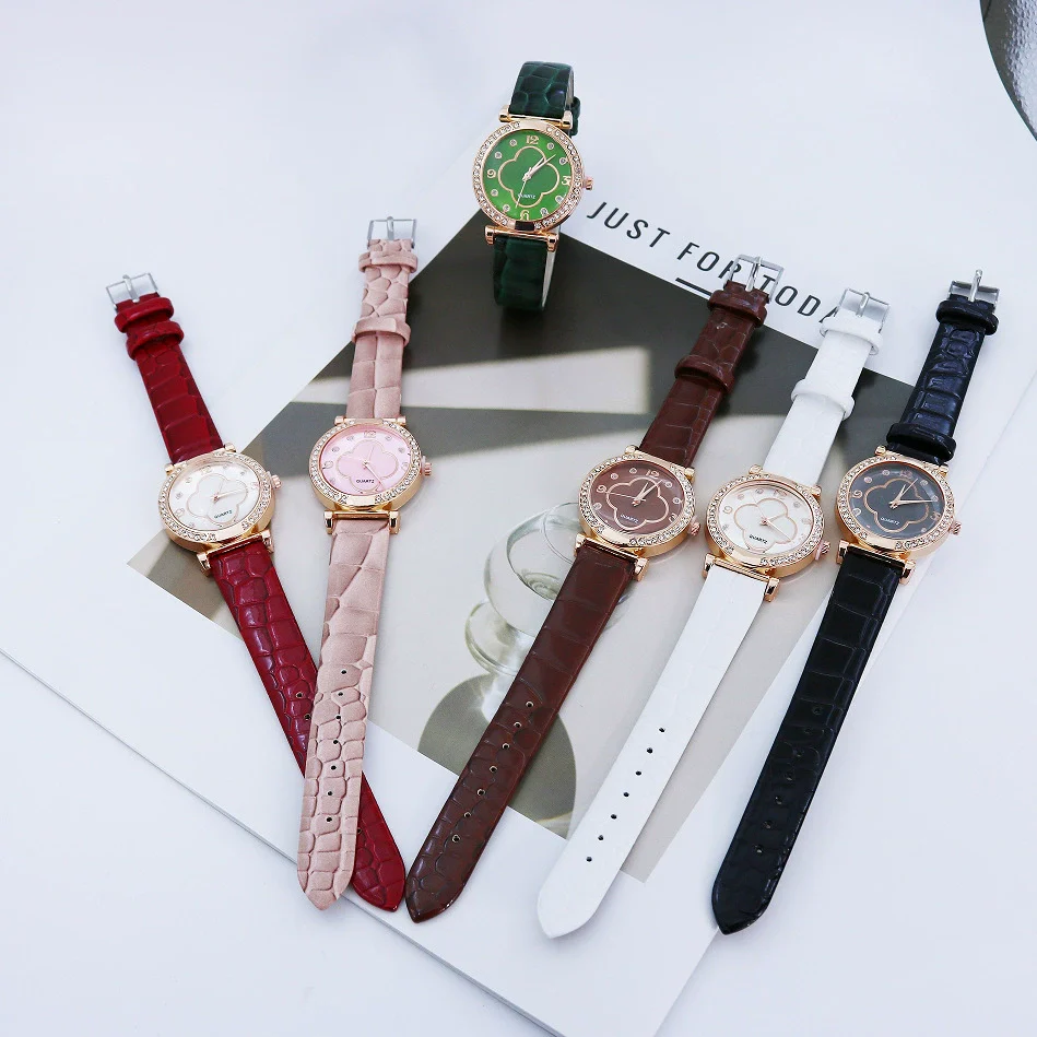 Ladies Quartz Leather And Alloy Watch With Fourleaf Clover Design Pu Strap Stainless Steel Buckle Round Dial - Image 4