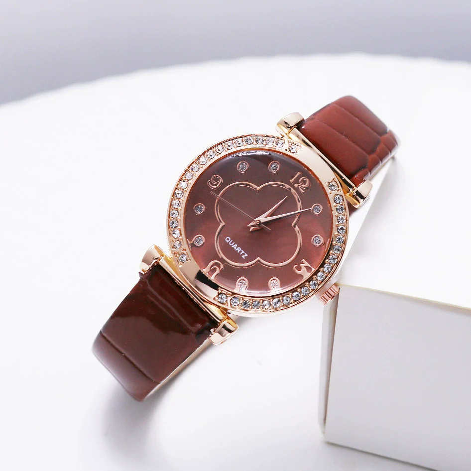 Ladies Quartz Leather And Alloy Watch With Fourleaf Clover Design Pu Strap Stainless Steel Buckle Round Dial - Image 6