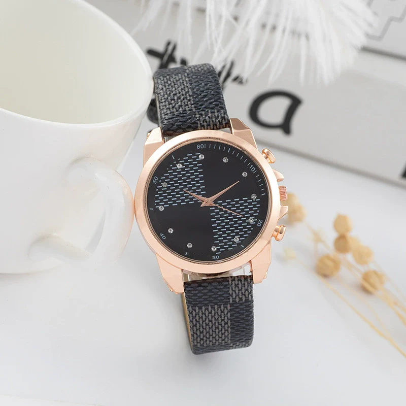 Ladies Quartz Watch Alloy Case Imitation Leather Strap Round Dial Leisure Style - Image 3