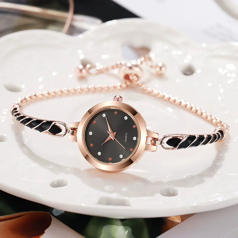 Ladies Quartz Watch Alloy Material Round Dial Leisure Style - Image 3