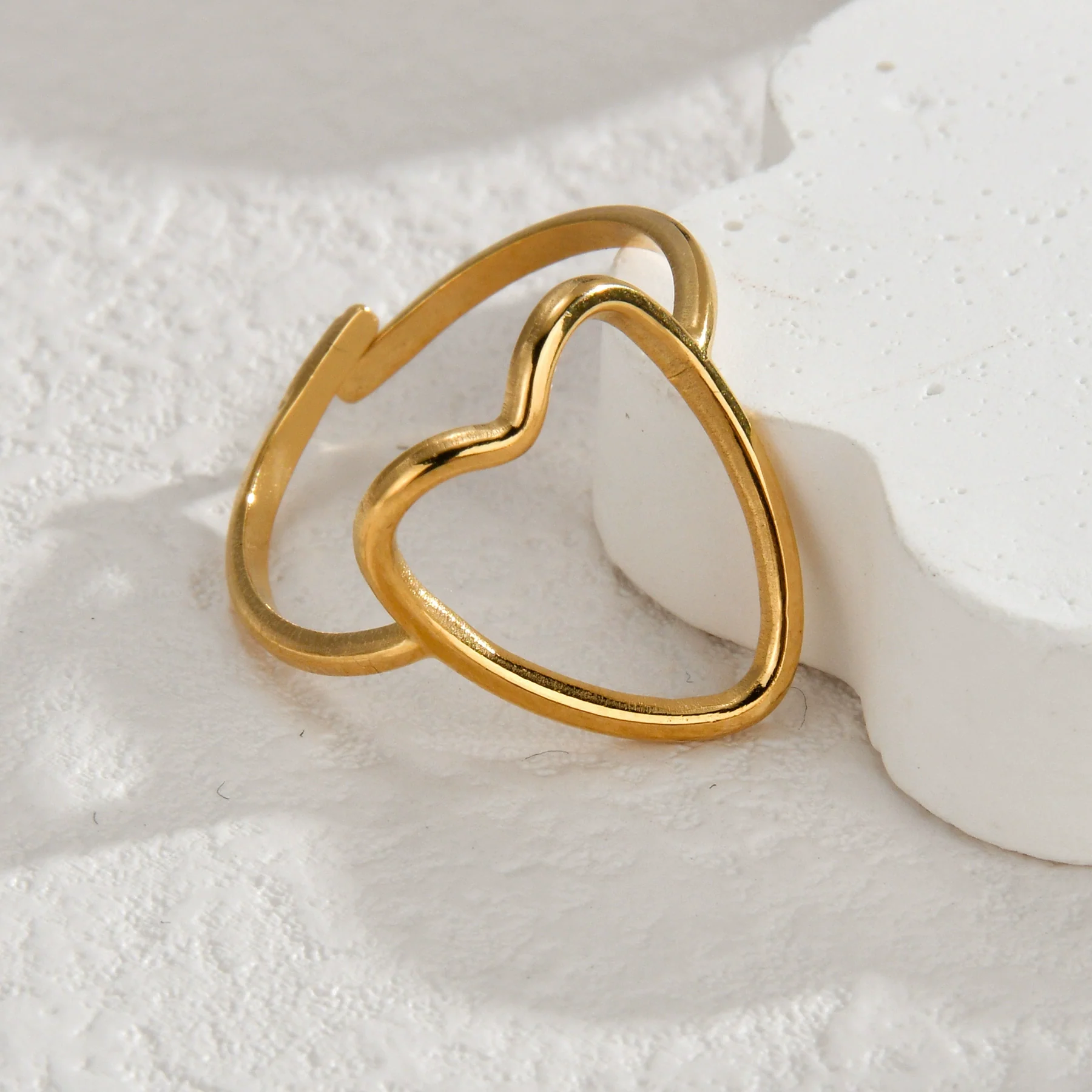 Ladies Titanium Steel And Stainless Steel Irregular Geometric Ring With 18K Gold Plated Electroplating Style - Image 2