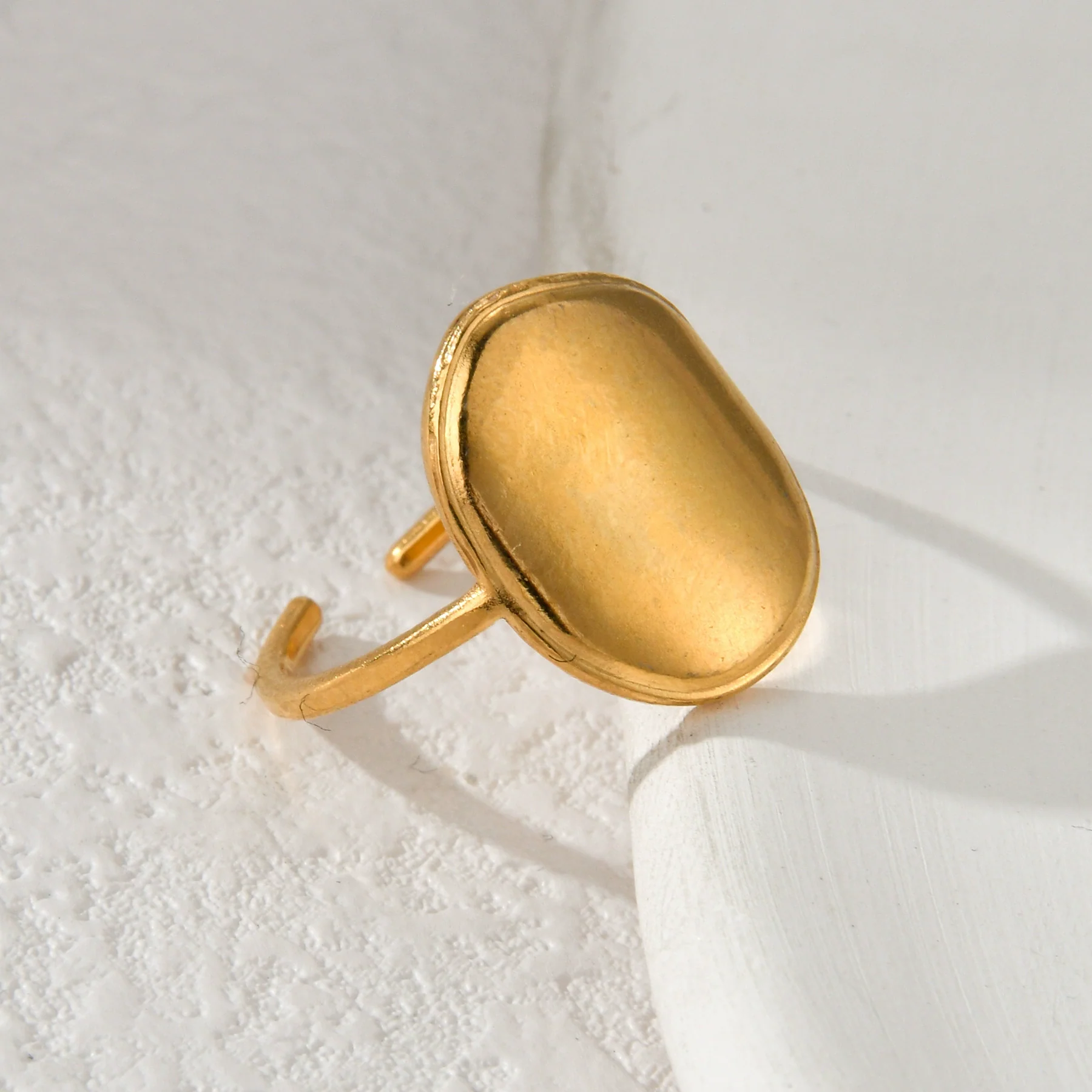 Ladies Titanium Steel And Stainless Steel Irregular Geometric Ring With 18K Gold Plated Electroplating Style - Image 3