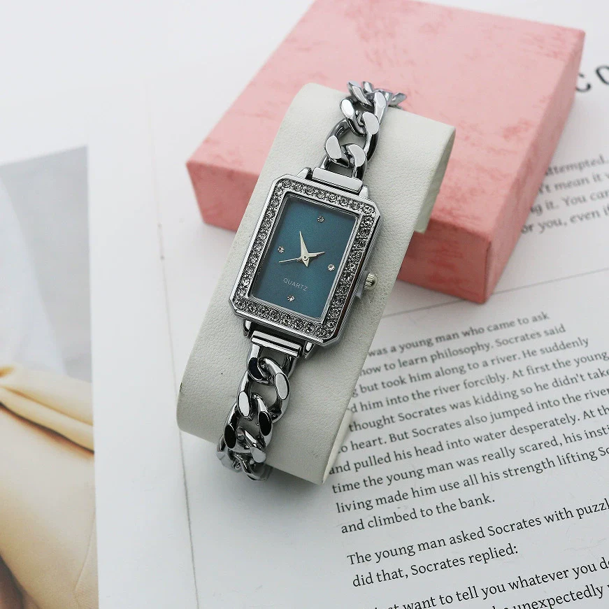 Leisure Alloy And Stainless Steel Rectangular Diamondencrusted Women's Watch Bracelet - Image 3