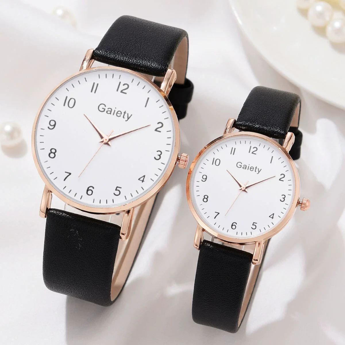 Leisure Alloy Case Imitation Leather Strap Round Dial Quartz Watches For Men And Women - Image 7