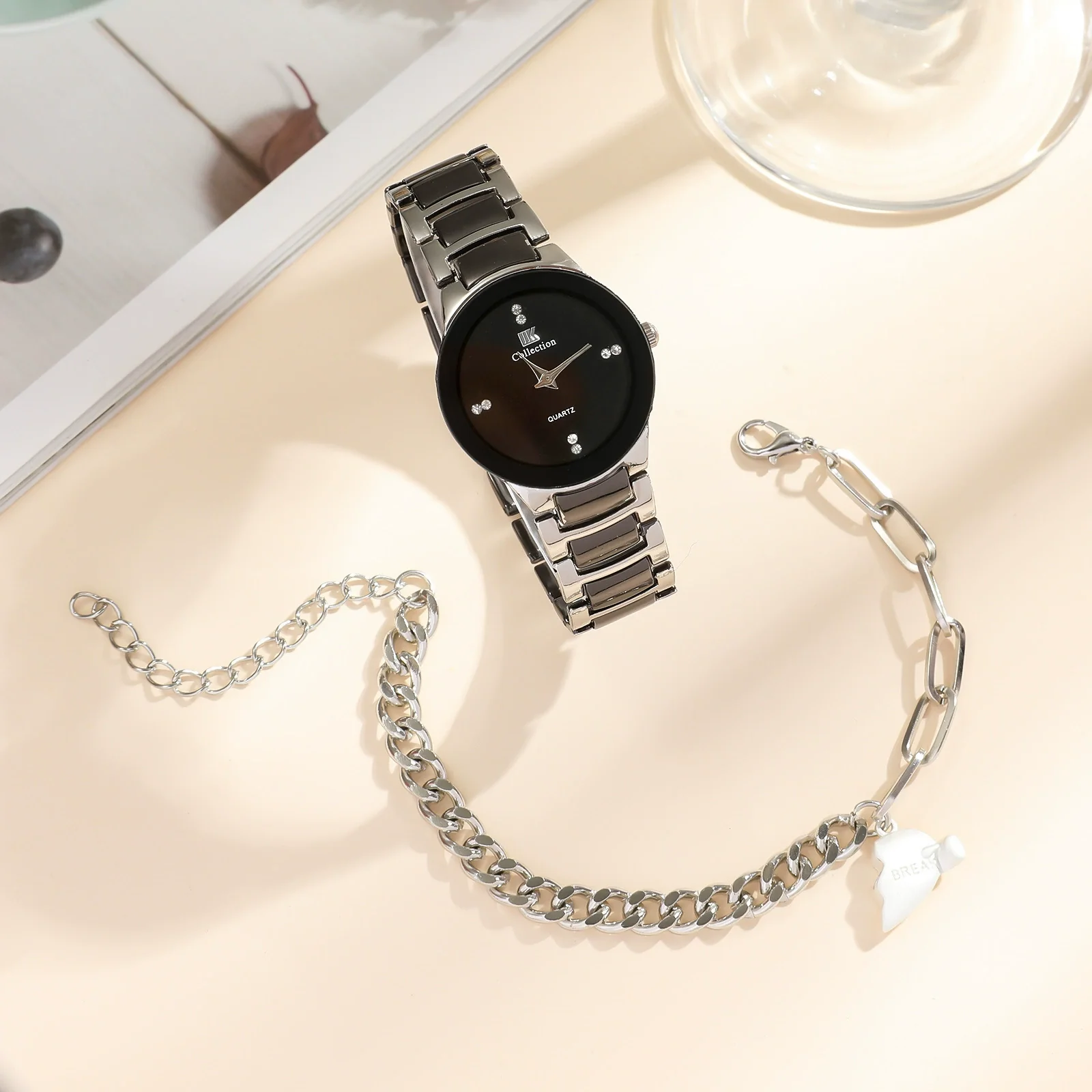 Leisure Couple Watch And Love Bracelet Set Alloy Case Stainless Steel Strap Round Dial - Image 3