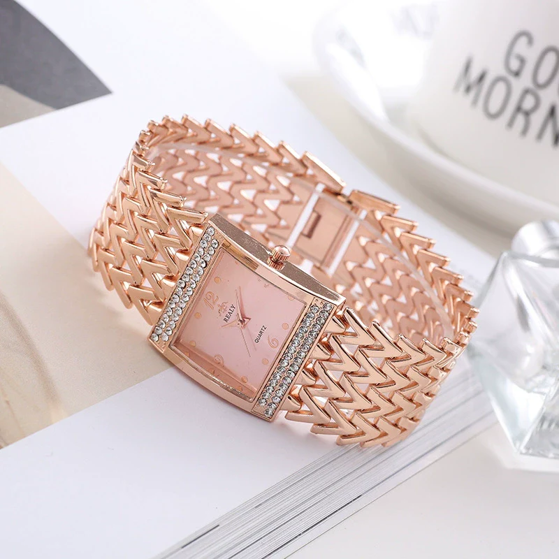 Leisure Ladies Bracelet Watch Alloy And Stainless Steel Round Dial - Image 3