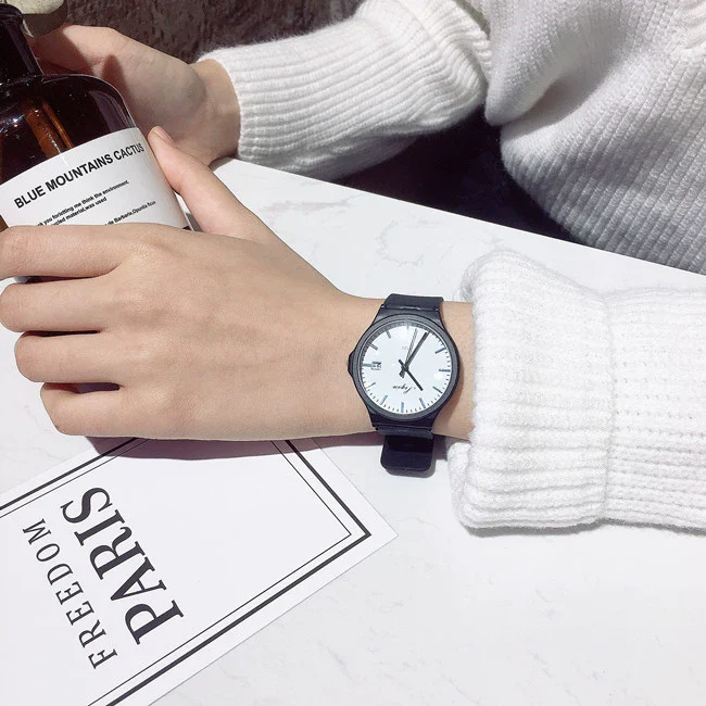 Leisure Quartz Watch For Female Middle School Students Alloy Case Silicone Strap Stainless Steel Clasp Round Dial Ordinary Glass Mirror - Image 19