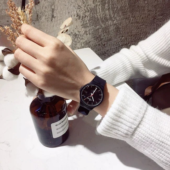 Leisure Quartz Watch For Female Middle School Students Alloy Case Silicone Strap Stainless Steel Clasp Round Dial Ordinary Glass Mirror - Image 21