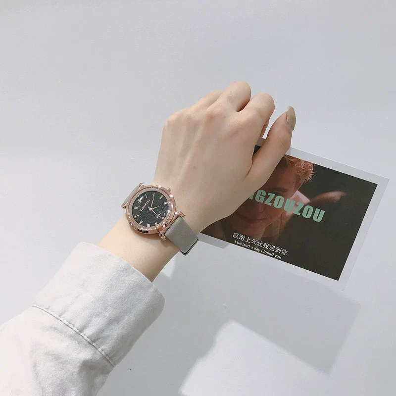 Leisure Retro Allmatch Couple Watch Alloy Case Imitation Leather Strap Stainless Steel Clasp Round Dial Ordinary Glass Mirror - Image 2