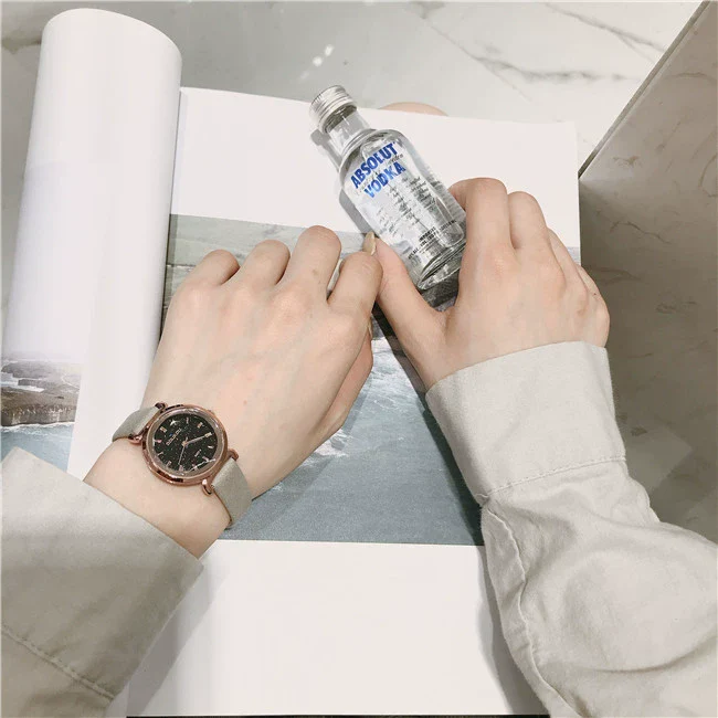 Leisure Retro Allmatch Couple Watch Alloy Case Imitation Leather Strap Stainless Steel Clasp Round Dial Ordinary Glass Mirror - Image 9