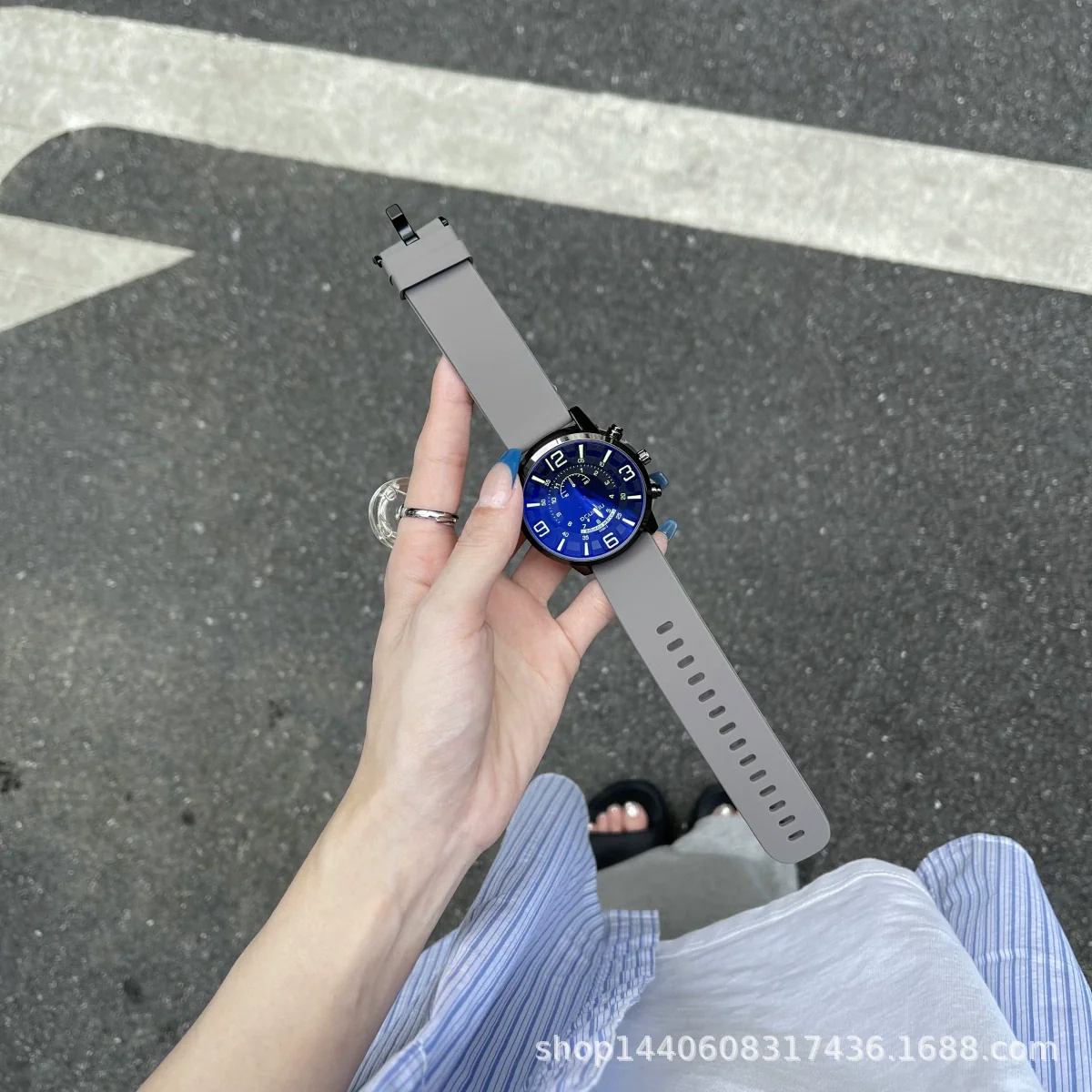 Leisure Style Alloy Case Ordinary Glass Mirror Allmatch Watch For Men And Women - Image 5